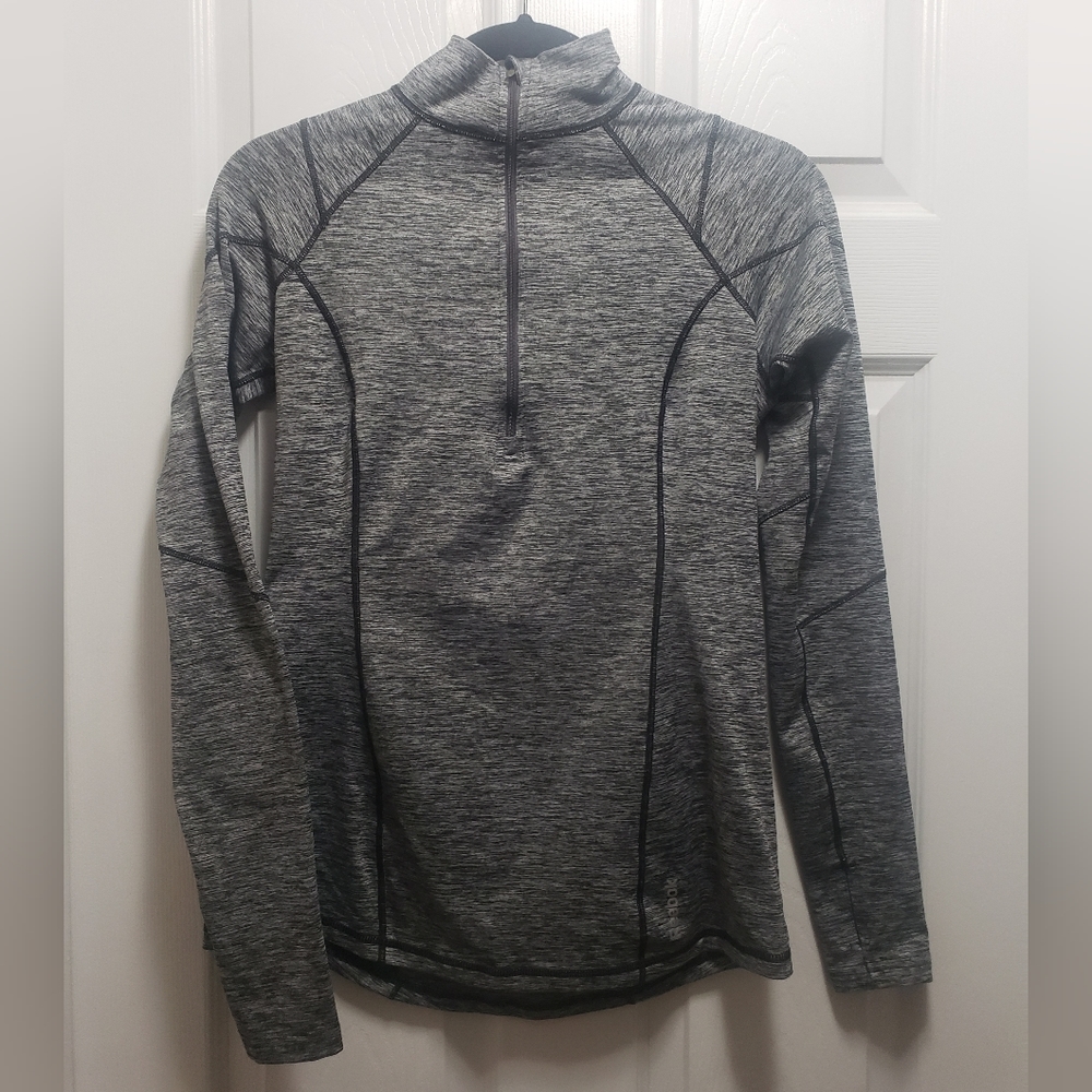 REEBOK- Compression long sleeve shirt in Medium